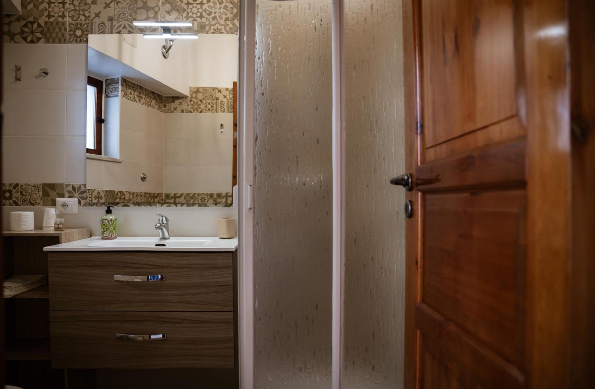 Cortilia Holiday House 切法卢 外观 照片