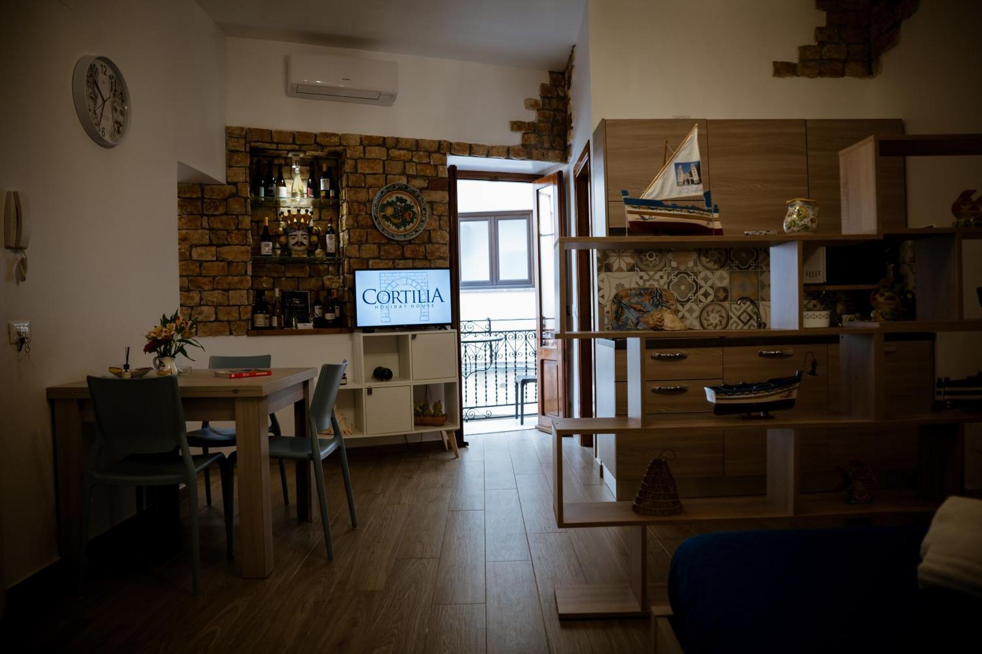 Cortilia Holiday House 切法卢 外观 照片
